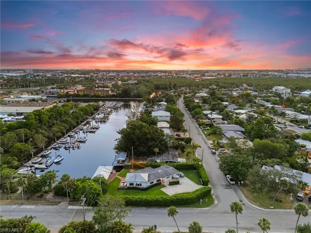 2180 Harbor Ln, Naples, Florida 34104
