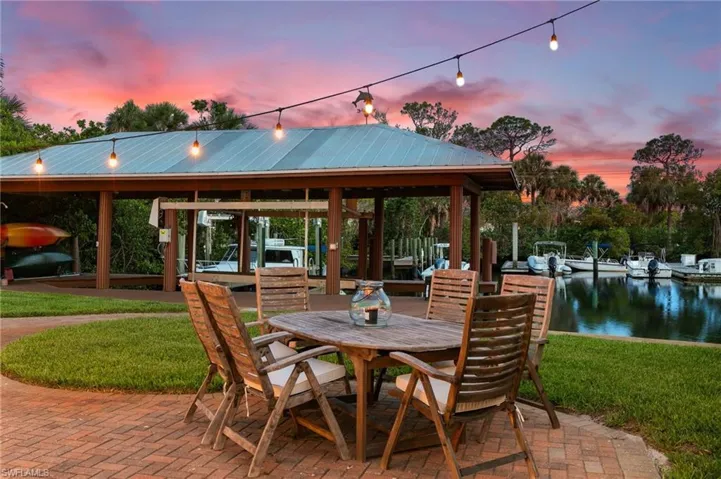 2180 Harbor Ln, Naples, Florida 34104