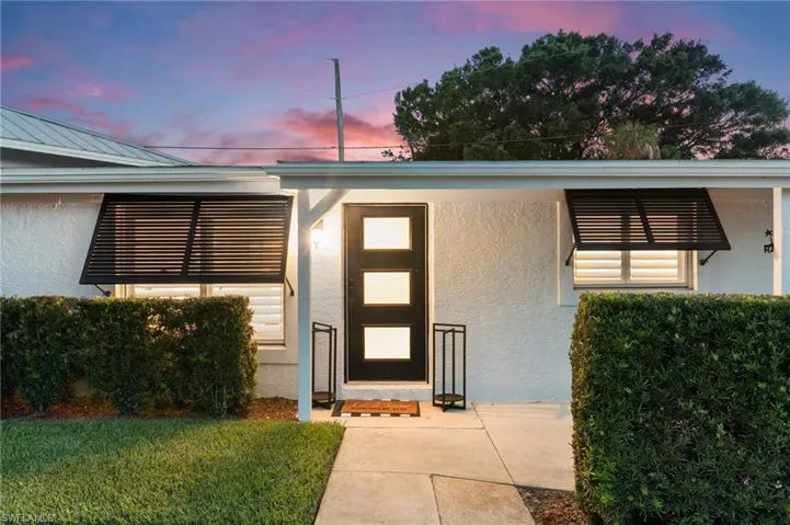 2180 Harbor Ln, Naples, Florida 34104