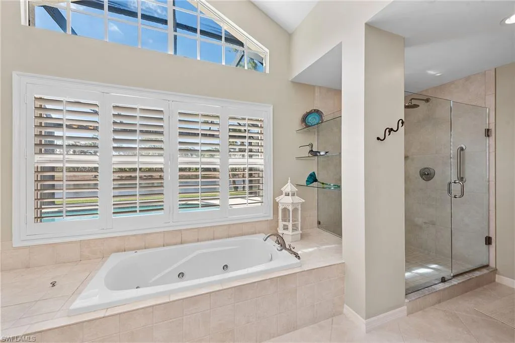25 Grey Wing PT, Naples, FL 34113,225022197
