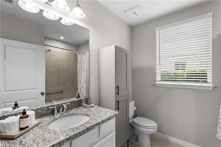 9365  Pocida  CT, Naples, FL 34119