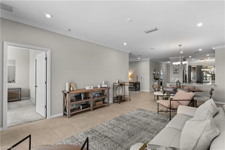 9365  Pocida  CT, Naples, FL 34119