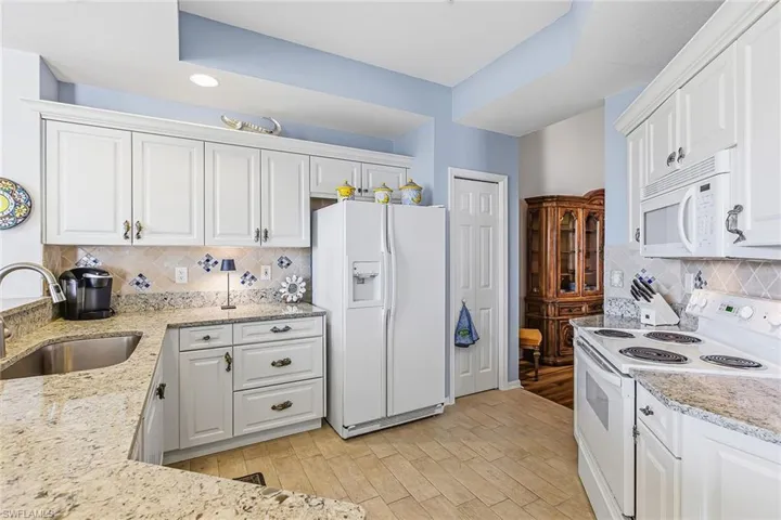 8340 Whisper Trace Way 205, Naples, Florida 34114