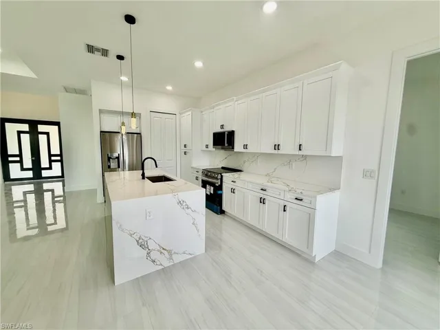 2706 Floyd Ave S, Lehigh Acres, Florida 33976