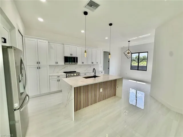 2706 Floyd Ave S, Lehigh Acres, Florida 33976