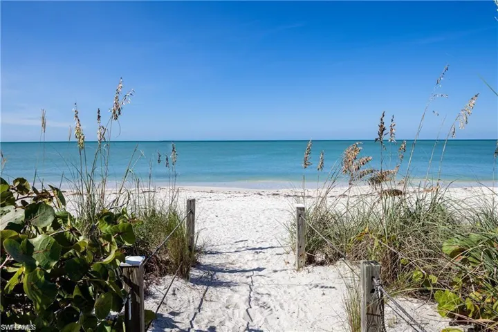 217 Bayfront Dr, Bonita Springs, Florida 34134