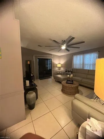 Living area with ceiling fan