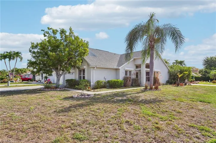 15237 Cricket Ln, Fort Myers, Florida 33919