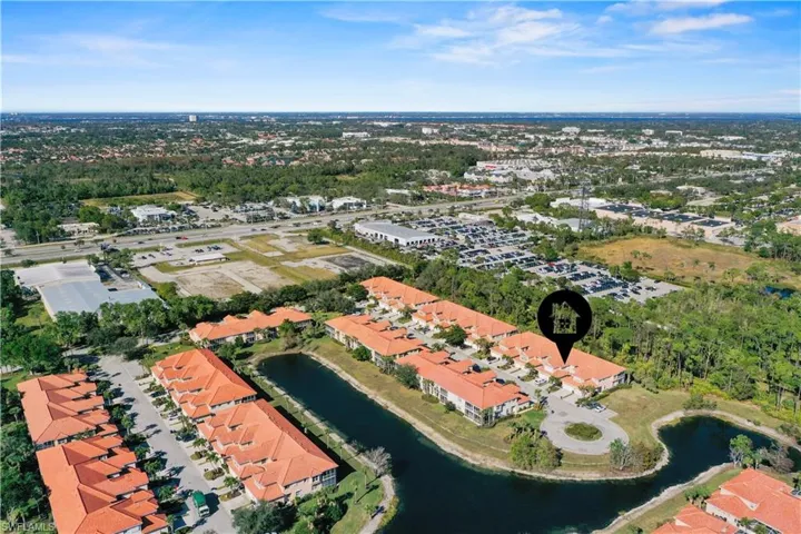 Birds eye view of property