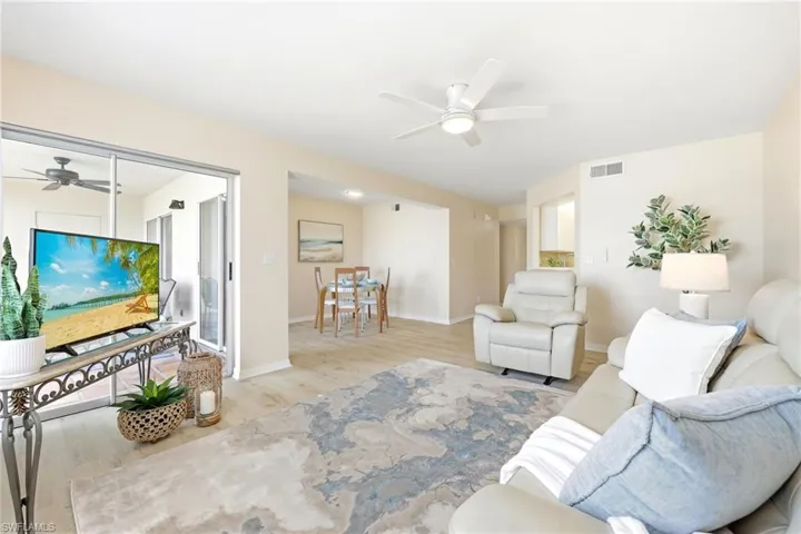 2875  Citrus Lake  DR, Naples, FL 34109