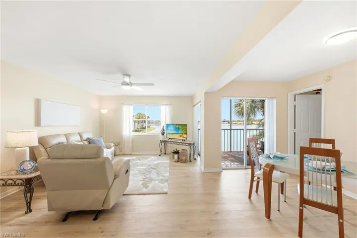2875  Citrus Lake  DR, Naples, FL 34109