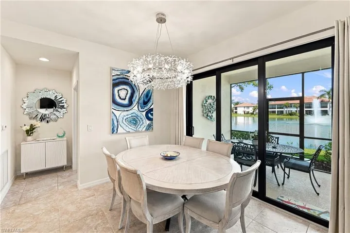 15145 Palmer Lake Cir 103, Naples, Florida 34109