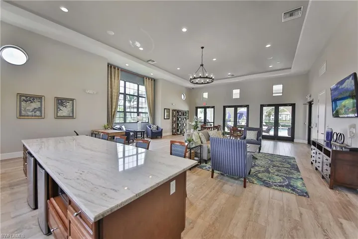 15145 Palmer Lake Cir 103, Naples, Florida 34109