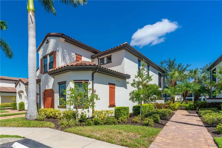 15145 Palmer Lake Cir 103, Naples, Florida 34109