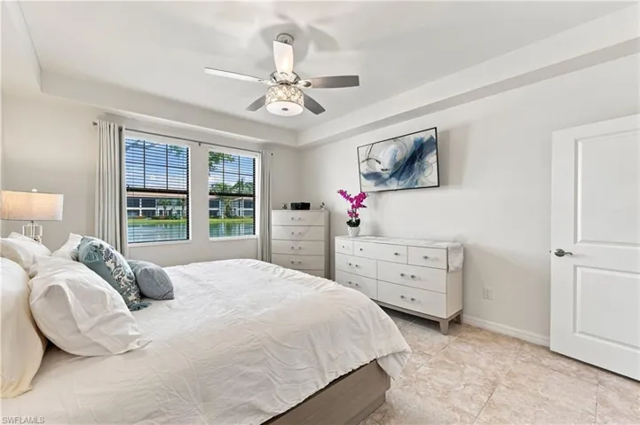 15145 Palmer Lake Cir 103, Naples, Florida 34109