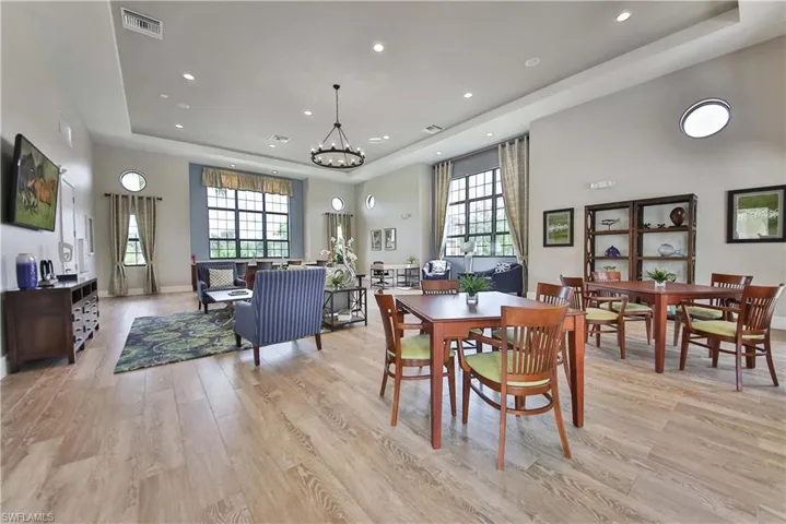 15145 Palmer Lake Cir 103, Naples, Florida 34109