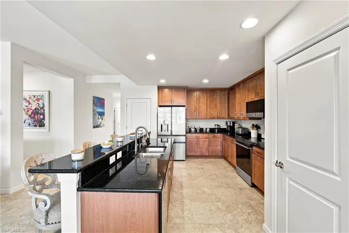 15145 Palmer Lake Cir 103, Naples, Florida 34109