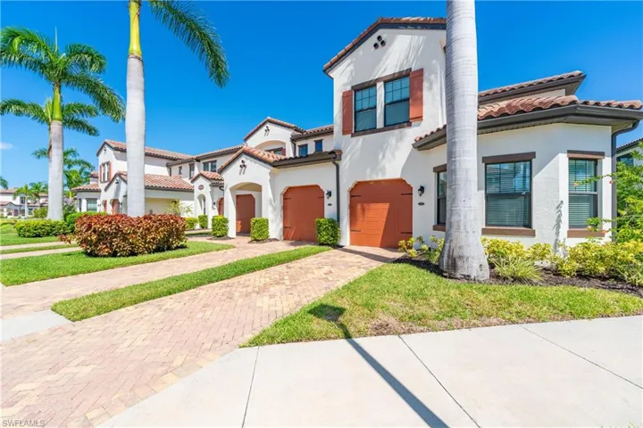 15145 Palmer Lake Cir 103, Naples, Florida 34109