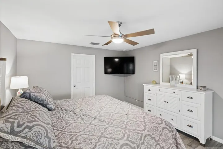101 Nw 25th Ter, Cape Coral, Florida 33993