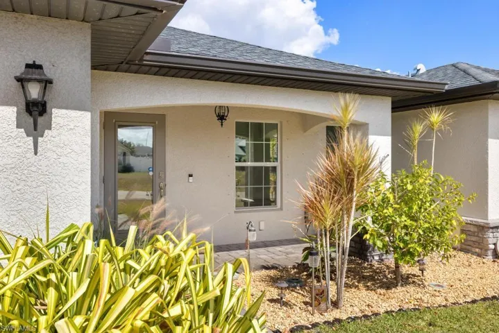 101 Nw 25th Ter, Cape Coral, Florida 33993