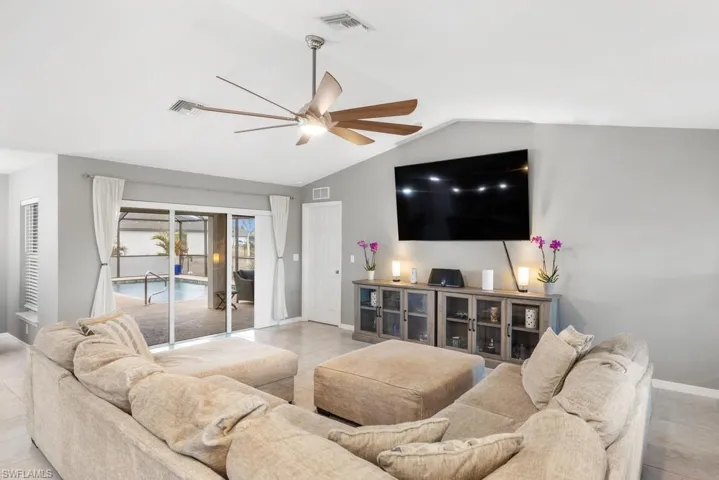 101 Nw 25th Ter, Cape Coral, Florida 33993