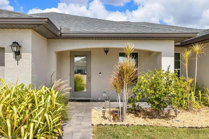 101 Nw 25th Ter, Cape Coral, Florida 33993