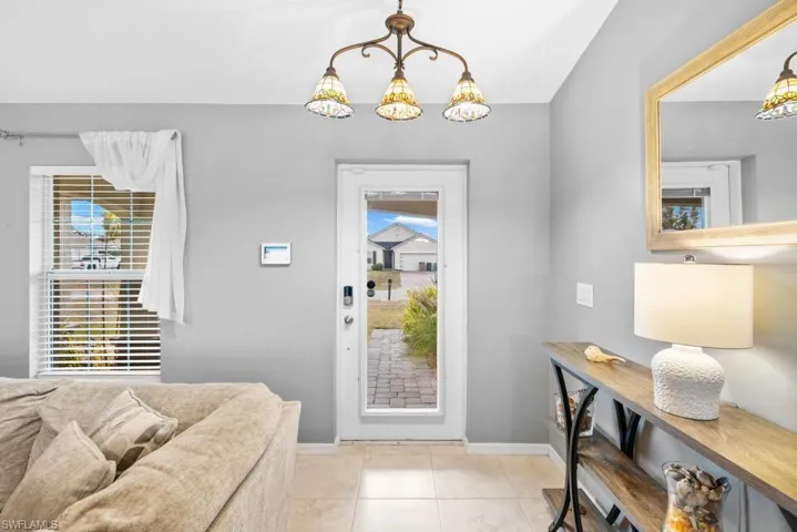 101 Nw 25th Ter, Cape Coral, Florida 33993