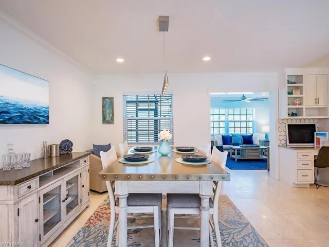 1195  14th N AVE, Naples, FL 34102