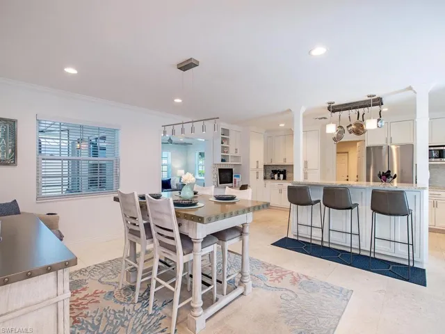 1195  14th N AVE, Naples, FL 34102