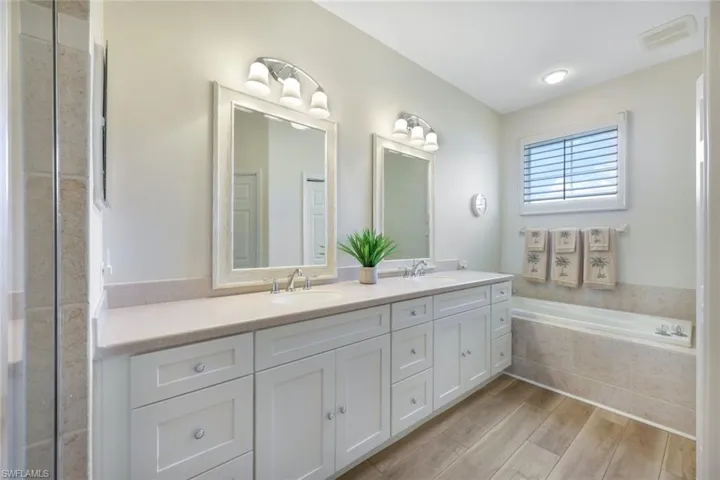 9240  Bayberry  BEND, Fort Myers, FL 33908