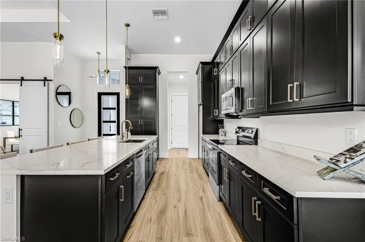 4446 8th St Ne, Naples, Florida 34120