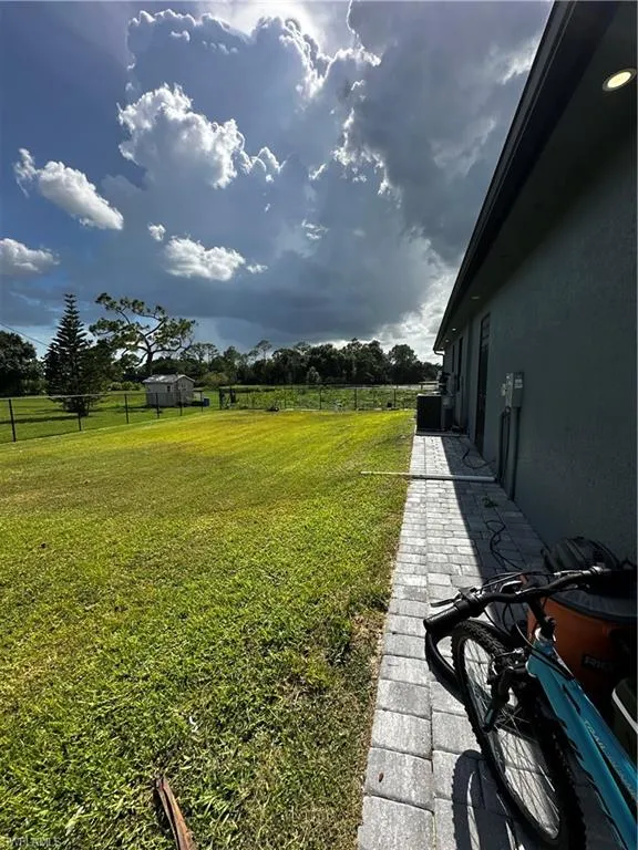 19781 Woodbridge LN, North Fort Myers, FL 33917,2025000223