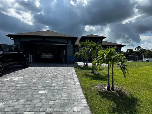 19781 Woodbridge LN, North Fort Myers, FL 33917,2025000223