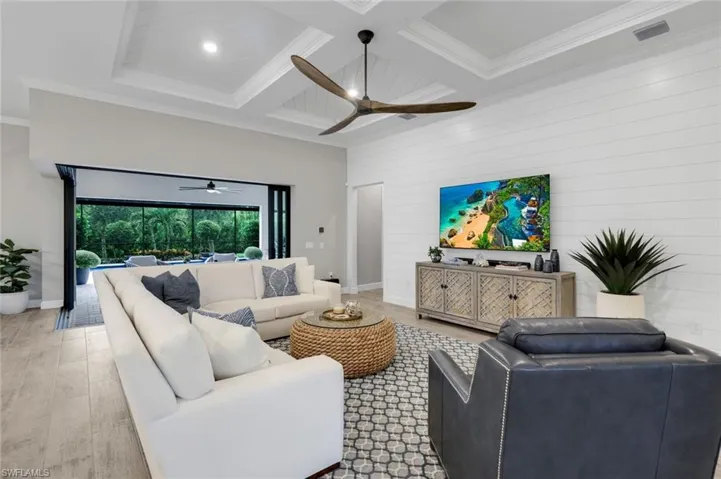 9583 Curlew Dr, Naples, Florida 34120
