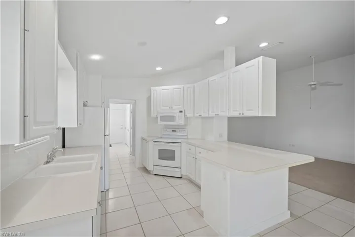 28010 Grossetto Way, Bonita Springs, Florida 34135