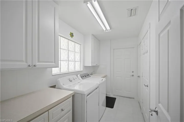 28010 Grossetto Way, Bonita Springs, Florida 34135