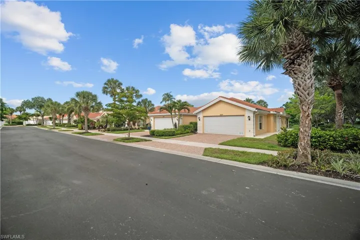 28010 Grossetto Way, Bonita Springs, Florida 34135
