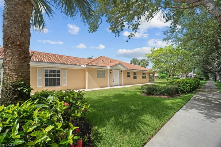 28010 Grossetto Way, Bonita Springs, Florida 34135