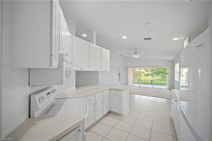 28010 Grossetto Way, Bonita Springs, Florida 34135