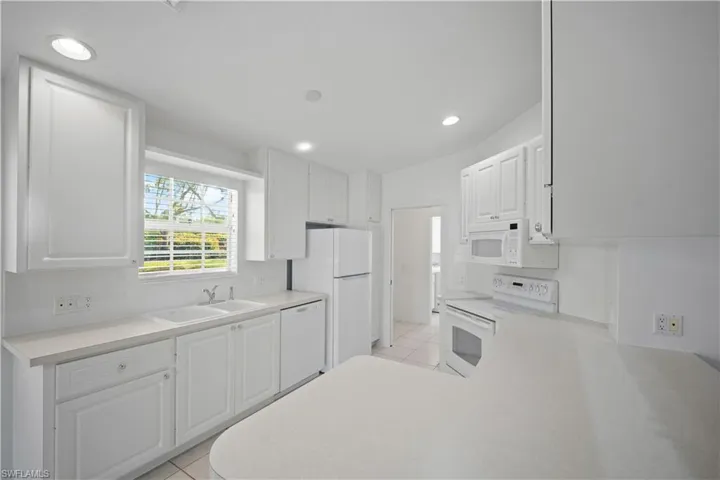 28010 Grossetto Way, Bonita Springs, Florida 34135