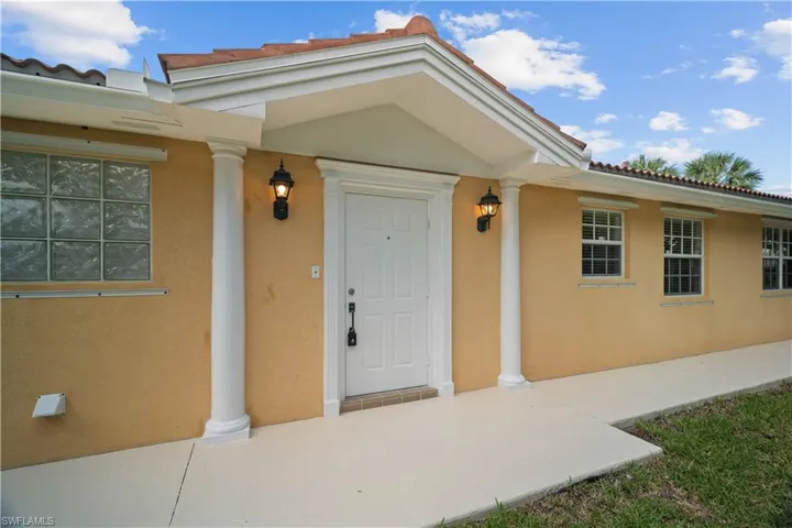 28010 Grossetto Way, Bonita Springs, Florida 34135