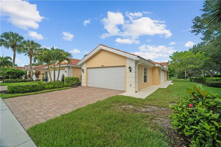 28010 Grossetto Way, Bonita Springs, Florida 34135