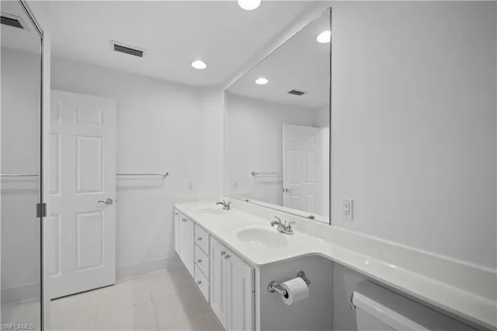 28010 Grossetto Way, Bonita Springs, Florida 34135