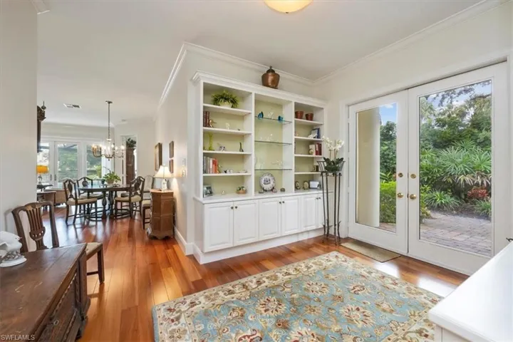 863  Turtle  CT, Naples, FL 34108