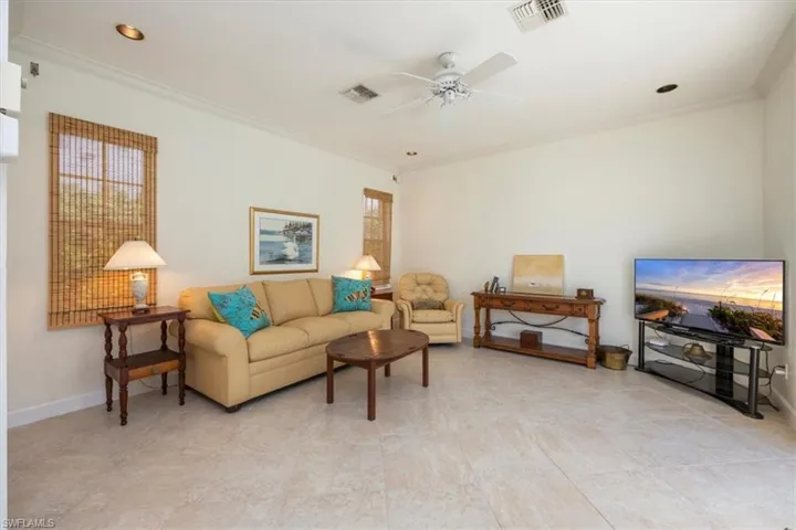 863  Turtle  CT, Naples, FL 34108