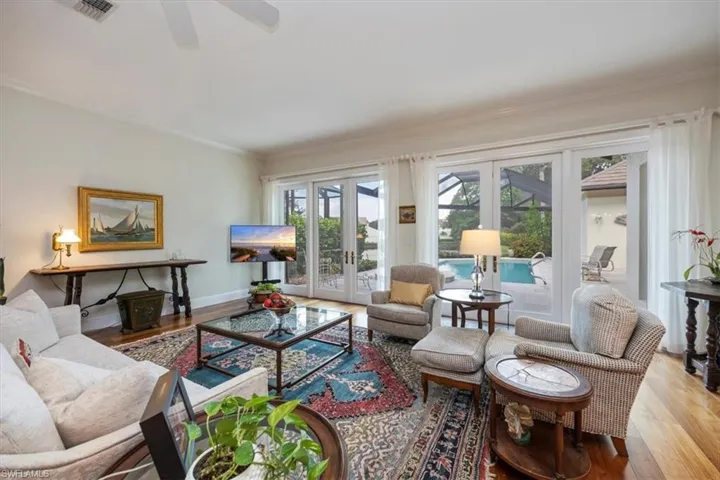 863  Turtle  CT, Naples, FL 34108