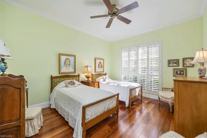 863  Turtle  CT, Naples, FL 34108
