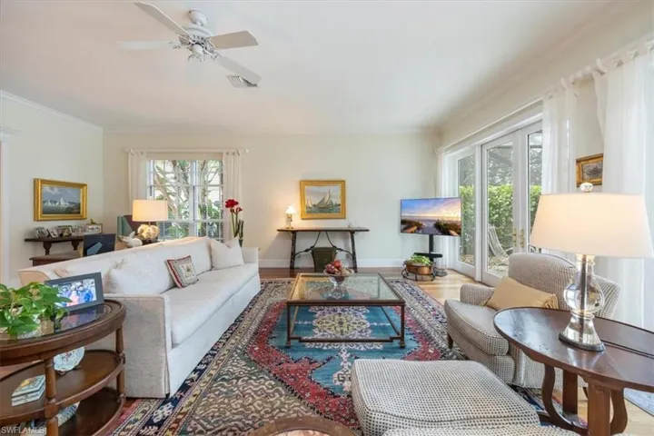 863  Turtle  CT, Naples, FL 34108
