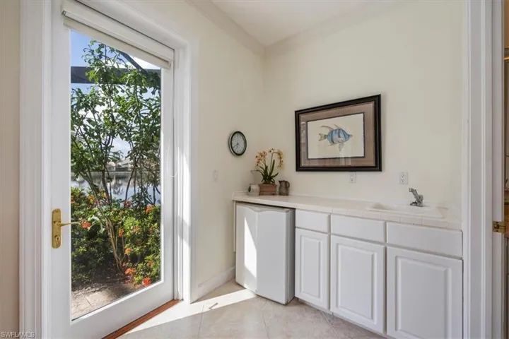 863  Turtle  CT, Naples, FL 34108