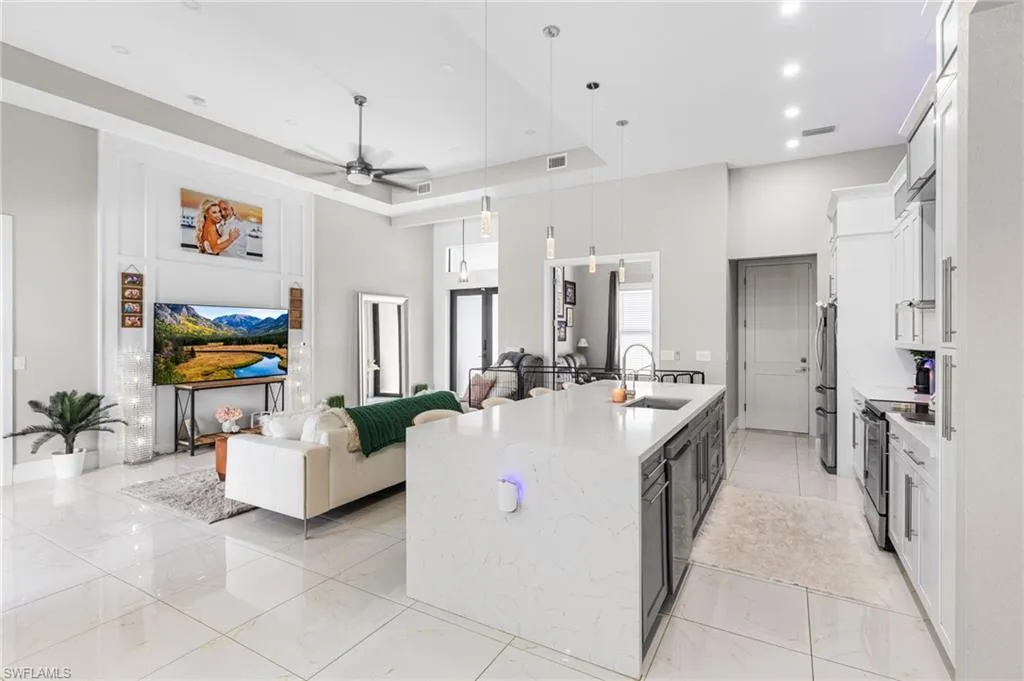 2300 23rd AVE, Cape Coral, FL 33993,225062511
